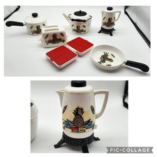 BettyWare by Banner Cookware 1950s Plastic Pans Kitchen Set Pineapple