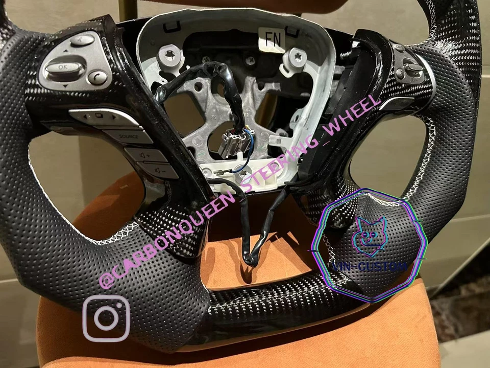 Volante INFINITI M35/M37/M56/Q70 11-19 AÑOS CON BLANCO+BOTONES Foto 3 de 4