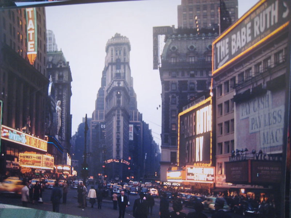 Payless broadway 2025