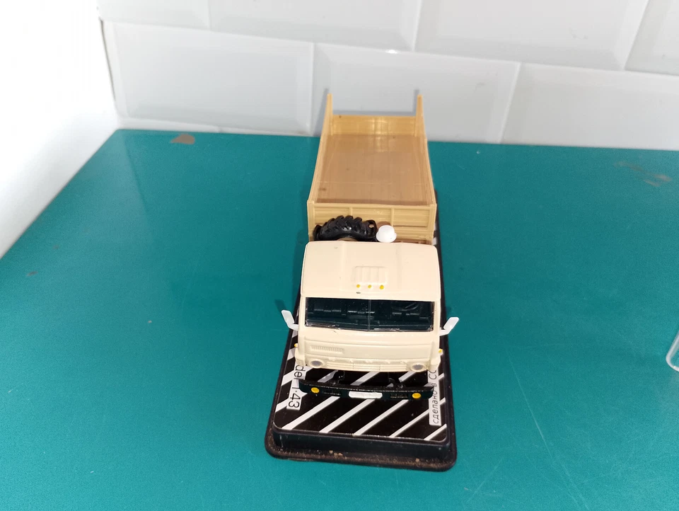 miniature 1/43 en boite CCCP URSS RUSSE camion benne kamaz kama3 4310 beige 4x4 - Photo 4/4