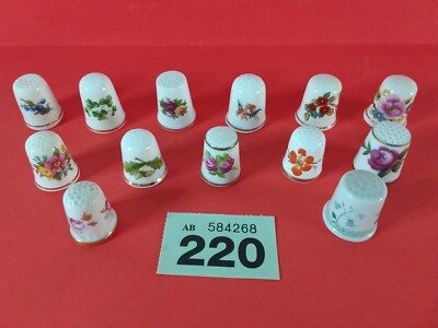 Fingerhüte dreizehn verschiedene Blumen- und Pflanzenmotive verschiedene Fabrikate