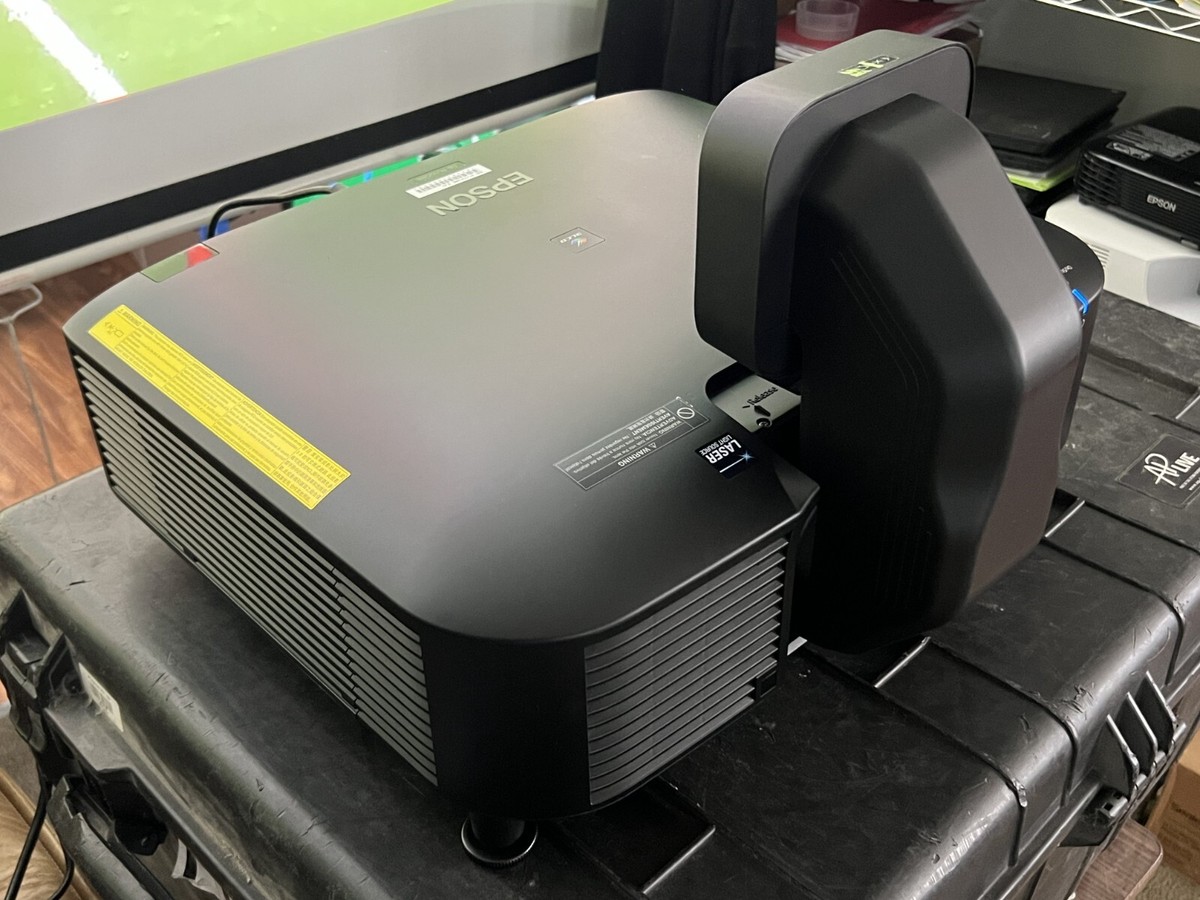 Epson EB-PU1008B Laser Projector 4K +Ultra Short Throw Lens