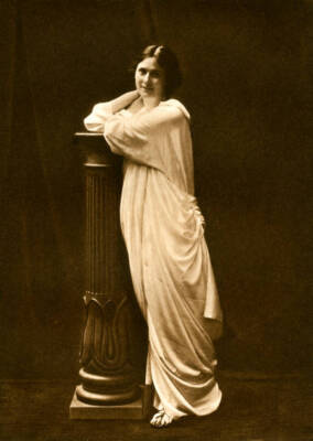 Famous American Ballet Dancer Ballerina Isadora Duncan c1900 1 Old Photo