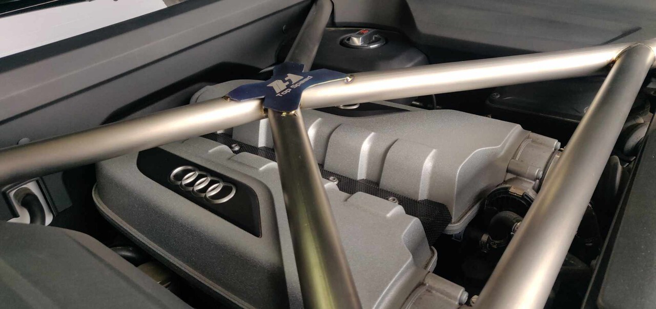Titanium Engine crossmember brace for Lamborghini Huracan 15-24 Audi R8 17-23