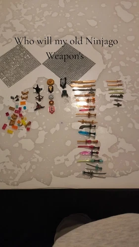 Verkaufung Von Ninjago-waffen