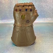 Thanos Infinity Gauntlet Electronic Fist Glove Toy 2017 Hasbro Marvel Avengers