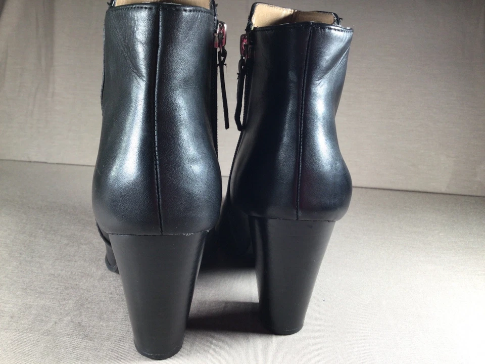 Botín de cuero negro para mujer Adrienne Vittadini talla 7,5 cremallera Foto 3 de 4