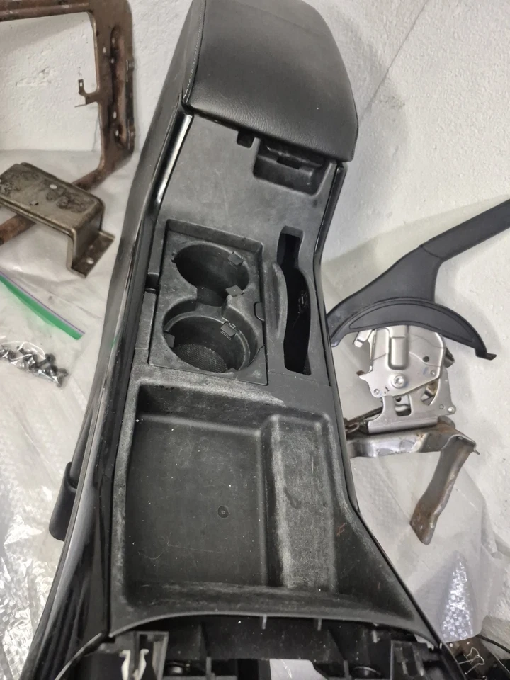 ⭐ 2003-2011 Honda Element SC Center Console Arm Rest Kit OEM ⭐ - Image 3 of 4