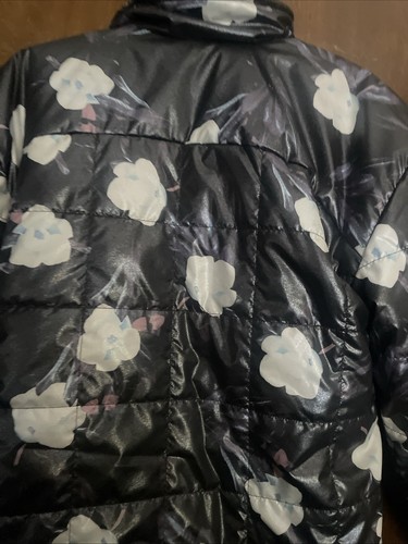 THE NORTH FACE Girls' Fully Reversible Shasta Full Zip Puffer 12 L MSRP $140 - Picture 17 of 17