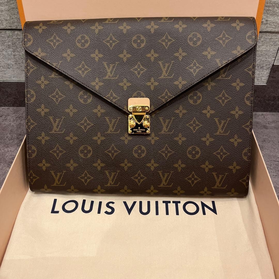 Louis Vuitton LV Monogram Folder Mark - image 1