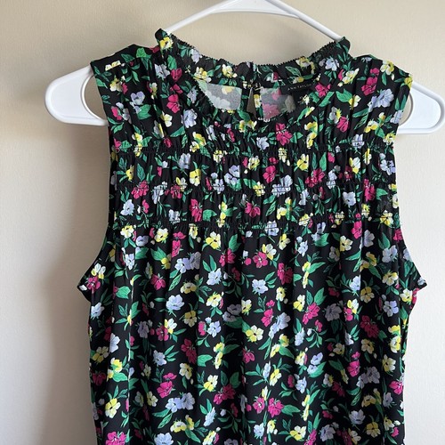 Ann Taylor Black Floral Smocked Yoke Mixed Media Shell Tank Top Size XS - Picture 4 of 6
