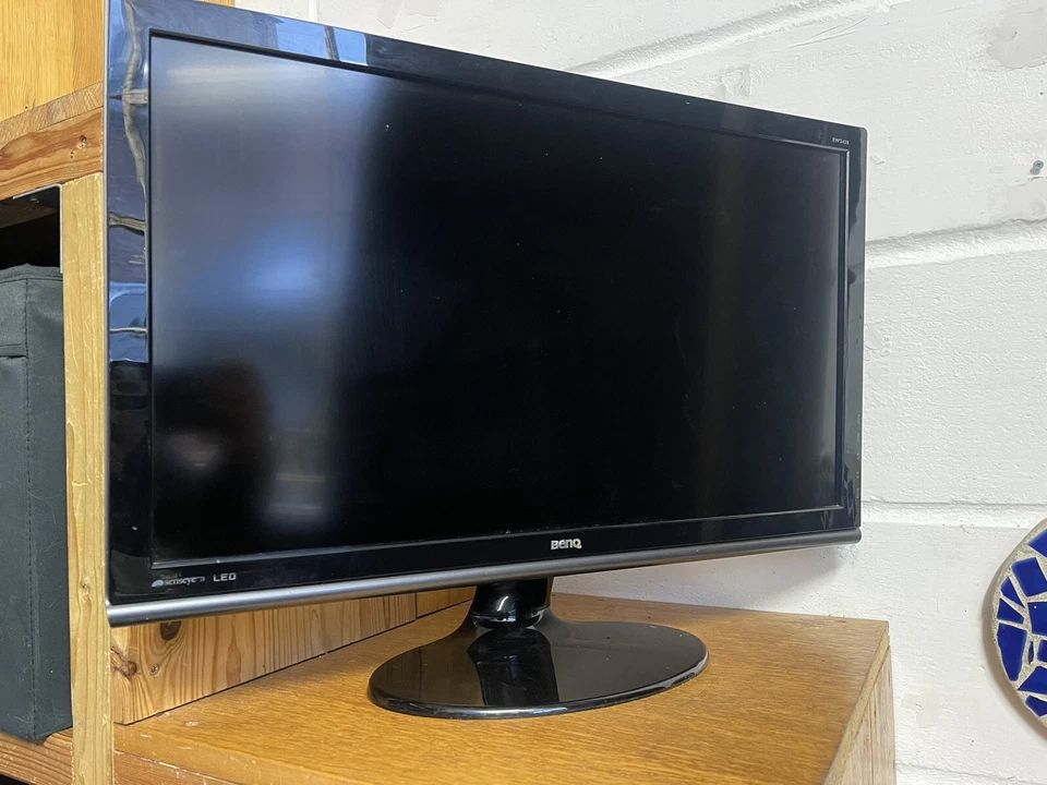 24" BenQ EW2420 Full HD gaming monitor VA LED panel - Image 2 of 4