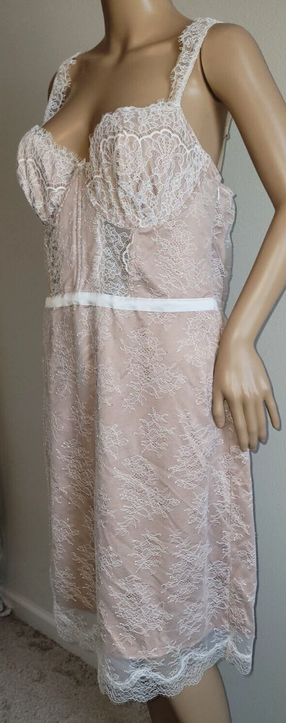 UNDERCOVER Abito Victoria Secret nuovo con etichette XL nudo pizzo corsetto schiena ciglia chemise slip