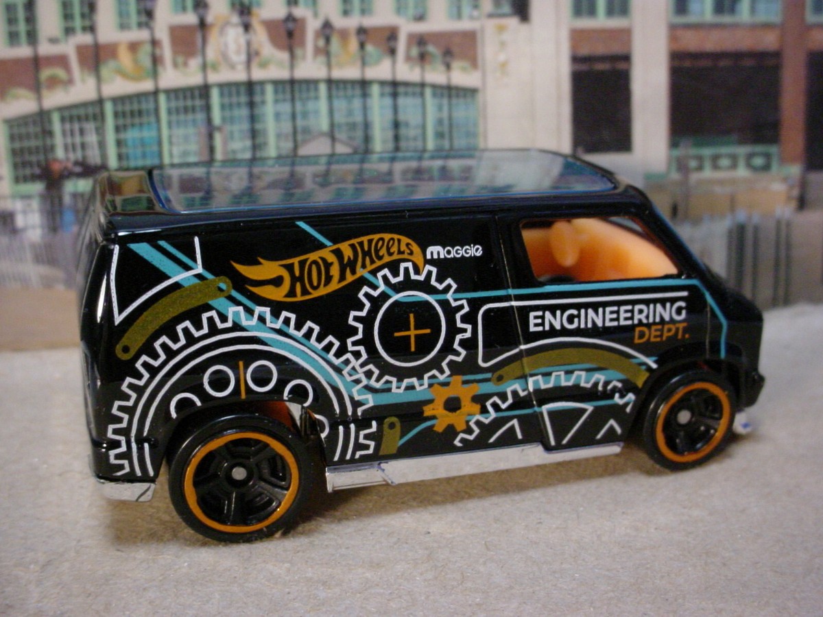Hot Wheels Custom '77 Dodge Van 3台セット 2023 HW DESIGN LAB Design CUSTOM '77 DODGE VAN 💫black