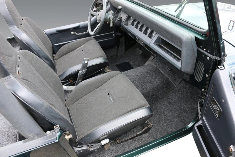 BedRug BRCYJ76F Premium Carpeted Front Floor Liner for 1976–1995 Jeep CJ-7/YJ - Image 4 of 4