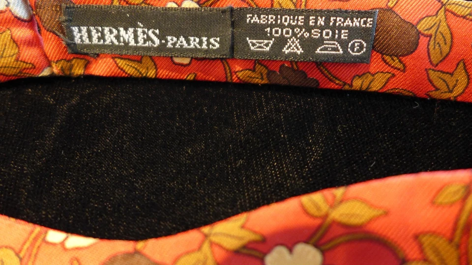 PAJARITA DE SEDA HERMES PARIS (NARANJA QUEMADO).  100% SEDA.  HECHO EN FRANCIA Foto 4 de 4