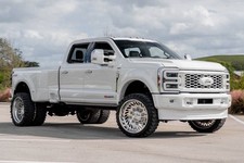 2024 Ford F-450 Super Duty Platinum 4x4 4dr Crew Cab 8 ft. LB DRW Pickup
