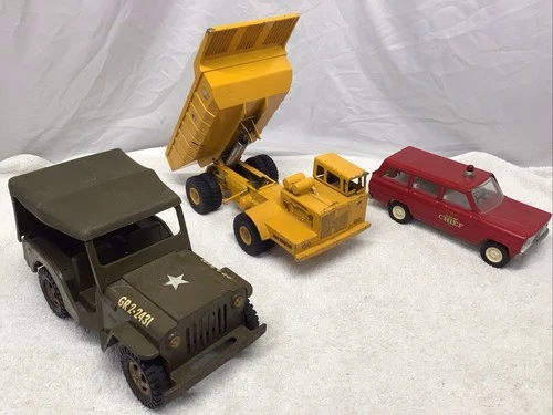 Lot Of 3 Vintage ERTL /Tonka GR2-2431 Jeep, Fire Chief And International Hauler