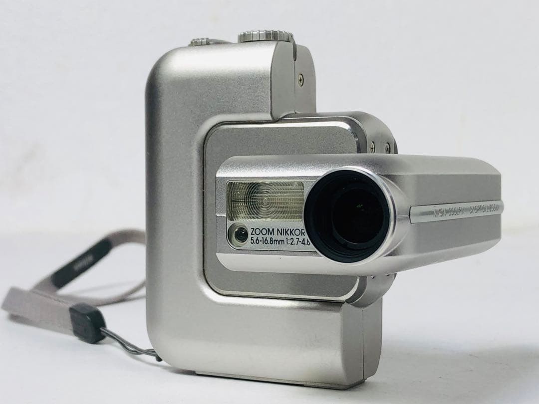 Nikon COOLPIX SQ Digital Camera 3.1MP Optical Zoom Accessories