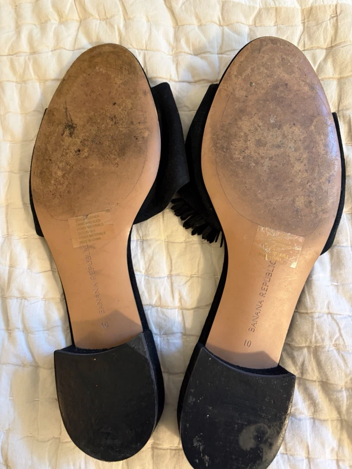 Banana Republic Black Suede Slide Sandals W/ Tassel Women’s Sz 10 - Image 2 of 4