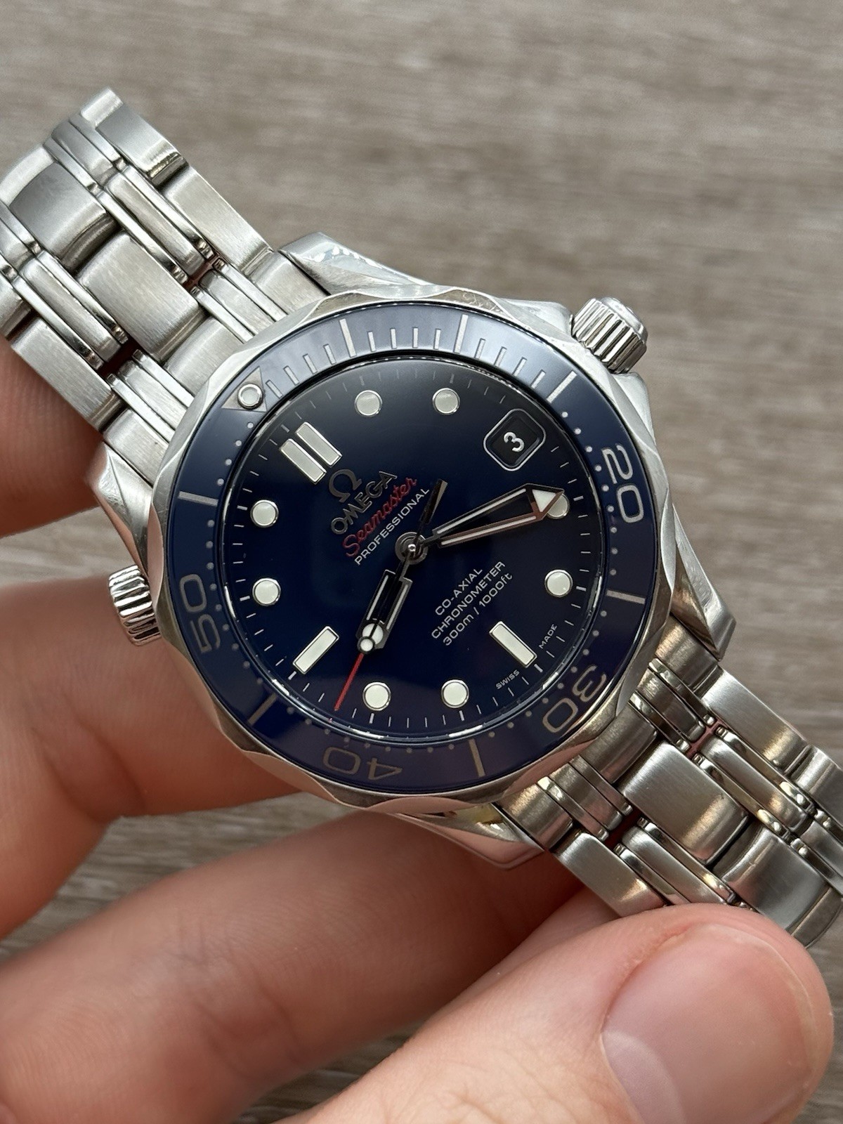 Omega Seamaster  Professional Diver 300m Blue Dial - 212.30.36.20.03.001 - 36mm