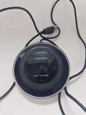 Samsung EP-PN920 Fast Charging Wireless Charging Pad - Image 1 of 3