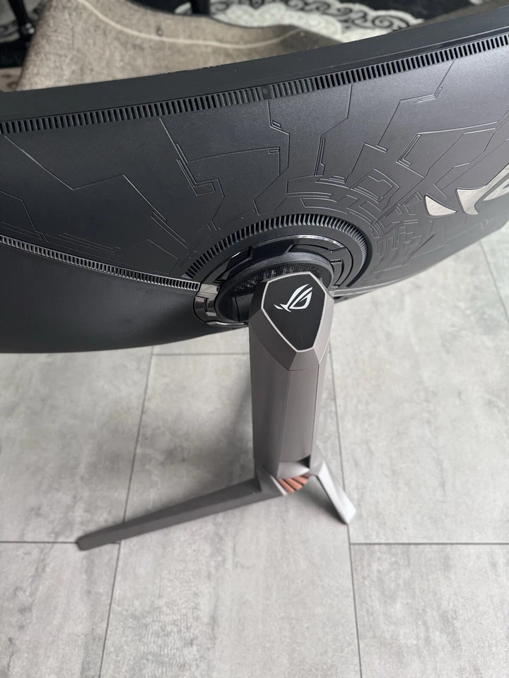 ASUS ROG Swift PG35VQ Gaming Monitor 35" Ultra-WQHD 3440x1440 HDR G-Sync 200Hz - Bild 4 von 4