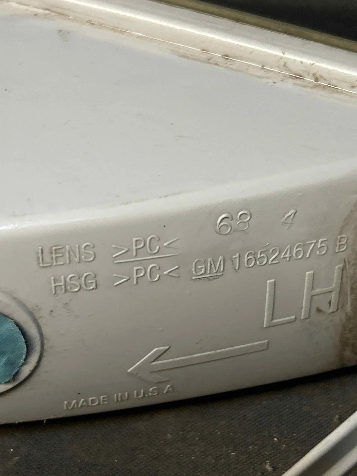 Fits 1999-2007 GMC Sierra 1500 Left Fog/Turn light OEM:15199560 Foto 3 de 4