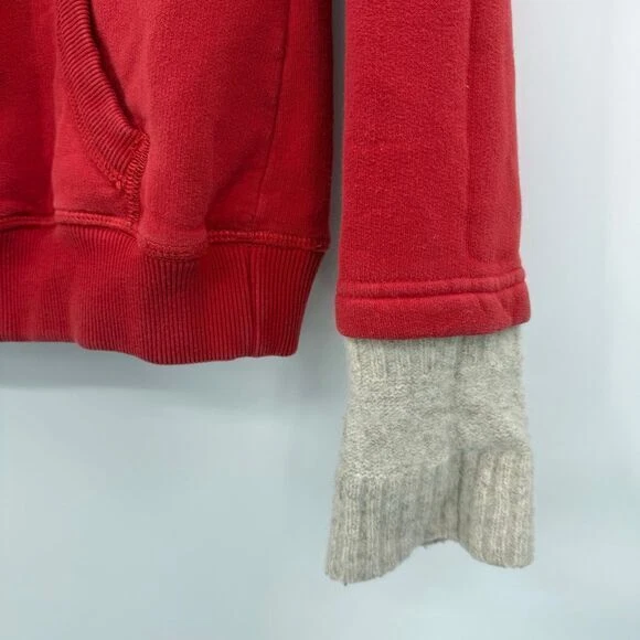 Moletom com capuz feminino superdry atletismo vermelho punhos e capuz de lã tamanho médio - Imagem 3 de 4