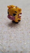 HATCHIMALS COLLEGGTIBLES FIGURE ROSE GOLD COW HATCHIFAN FAVORITES YELLOW MACOW