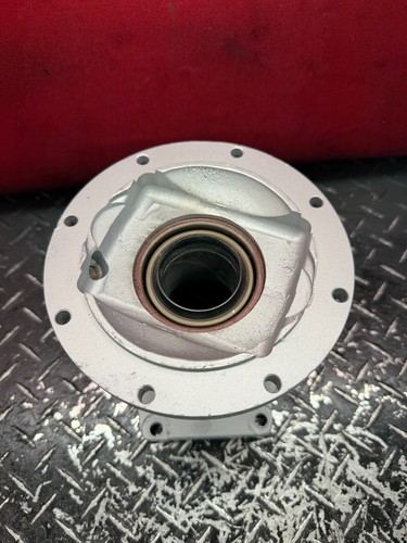 GM CHEVY TH400 TRANSMISSION GEAR VENDOR ADAPTER (TH400- TURBO) - Picture 5 of 9