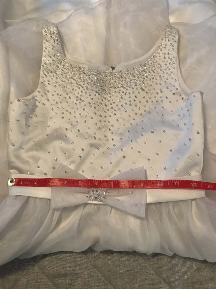 Joan Calabrese para Mon Cheri Foto 3 de 4