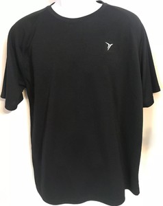 camisa negra sin cuello hombre