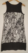 Karen Kane Sleeveless Dress Medium Black White Geometric Pattern Knit 0755