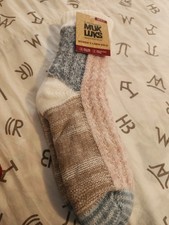 Muk Luks Womens Cabin Socks S/M Pink Multi With Non-Slip Grippers.size S/M 5-7