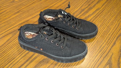 Roxy Rory Black Canvas Sneakers Women s US 9 UK 7 EU 40 Floral Sole Casual Shoes