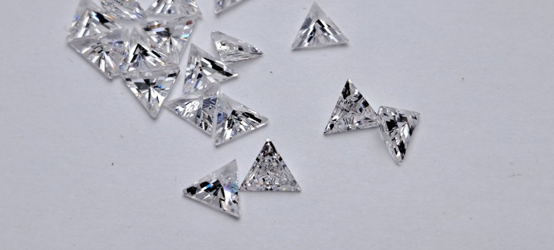 31 pieces Triangle Cut 6 mm CZ Cubic Zirconia Loose Stones 