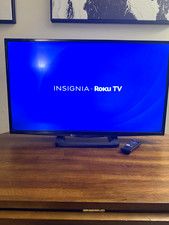 Insignia Roku TV 32in LED 1080p FHD Flat Screen Black w/ Remote
