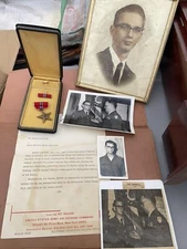 US Army Issued Bronze Star Set Vietnam Era Letter & Photos Newspaper Clippings