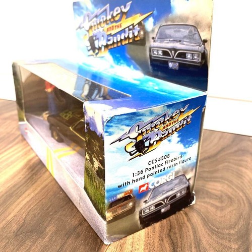 "Smokey and the Bandit" 1977 Pontiac Transam and the Bandit Figure 1:36 New - Picture 4 of 8