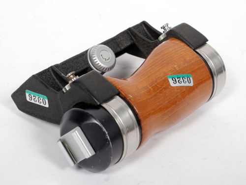 Genuine Pentax 6X7 67 wooden hand grip #0326