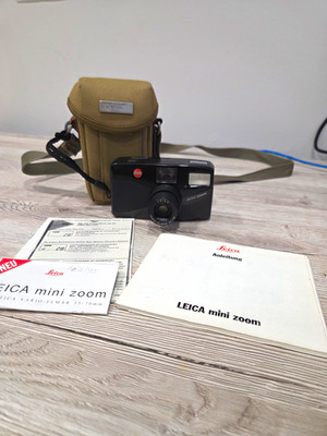 Leica mini zoom   Analoge 35mm Kompaktkamera   Vario-Elmar 35 70   Schwarz