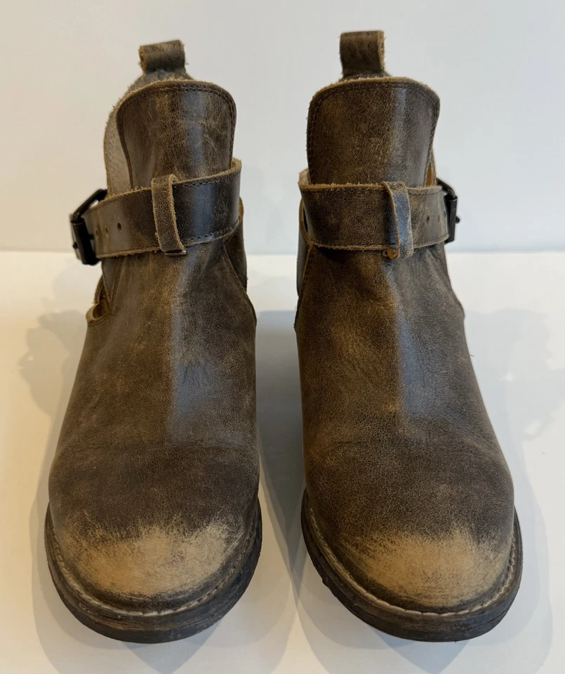 Very Volatile Los Angeles Women’s 8 Leather Ankle Bootie Brown Buckle Slip On - Image 2 of 4