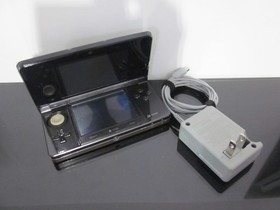 Nintendo 3DS Black CTR-001 w/ Stylus Nerf Case Charger Included Tested Working