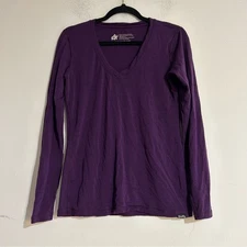 Woolly V Neck Long Sleeve Merino Wool Tee in Plum Purple Size Medium