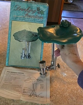 FROG LILY PAD DRINKING FOUNTAIN / Bubbler Outdoor Easy Installation 