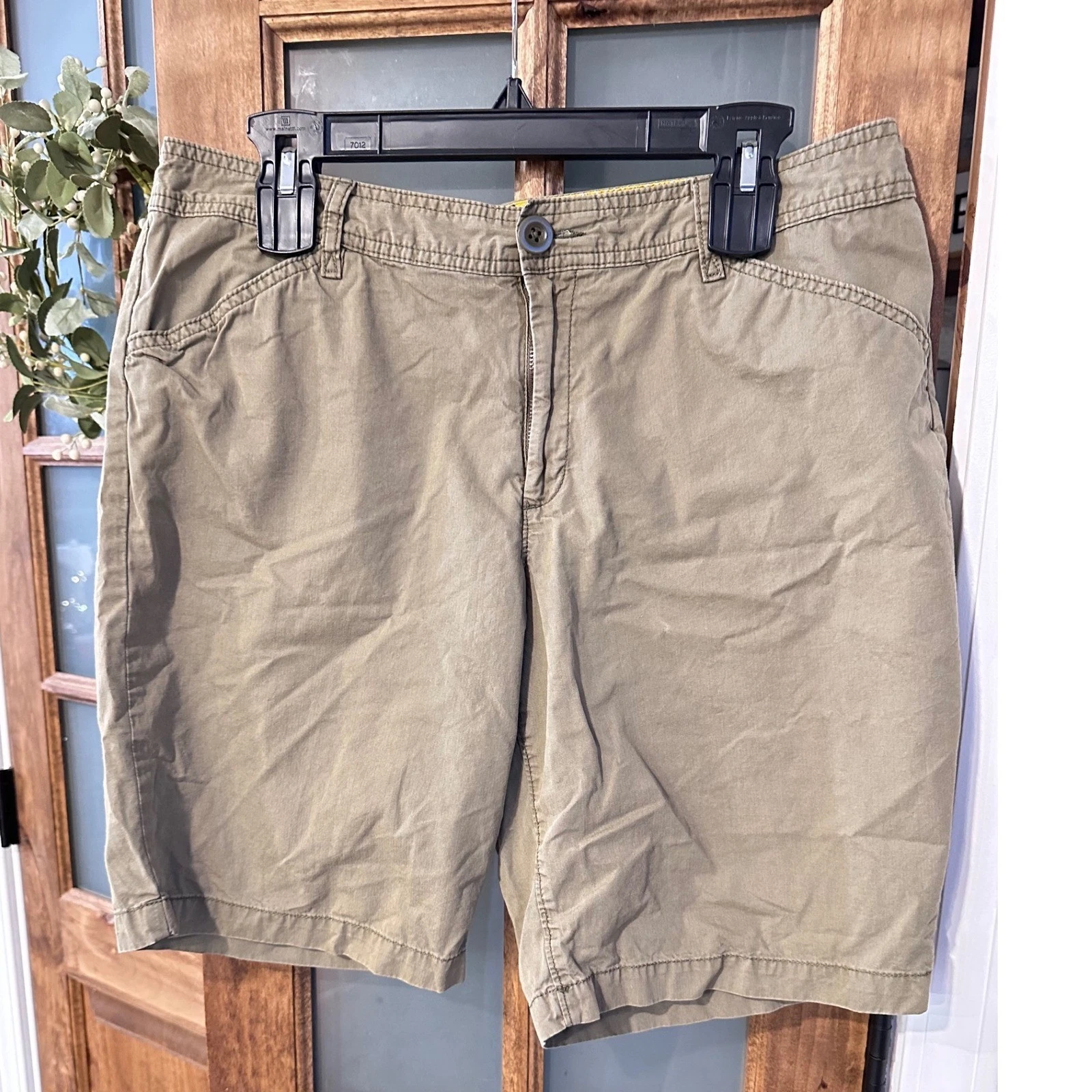 Eddie Bauer Mercer Fit Shorts Womens 12 Khaki Tan Cotton Chino Casual Outdoor