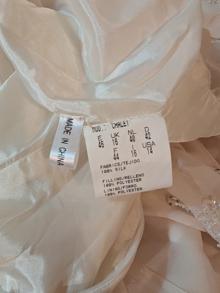 Vintage Pronovias Wedding Gown 14 Beaded with Train Silk Chalet Cottage Core - Image 4 of 4