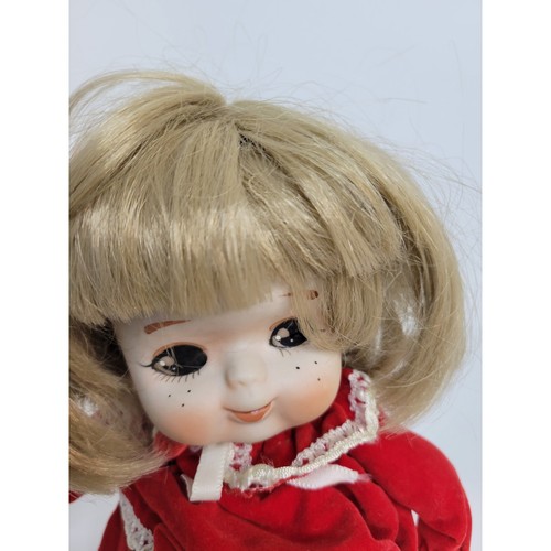 Vintage Enesco Wind Up Moving Music Porcellana 7" Bambina Bambola Scaffale Sitter CREEPY - Foto 6 di 7