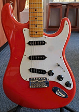 Squier Stratocaster rojo cereza ambiente clásico con pastillas Lindy Fralin 69 Woodstock
